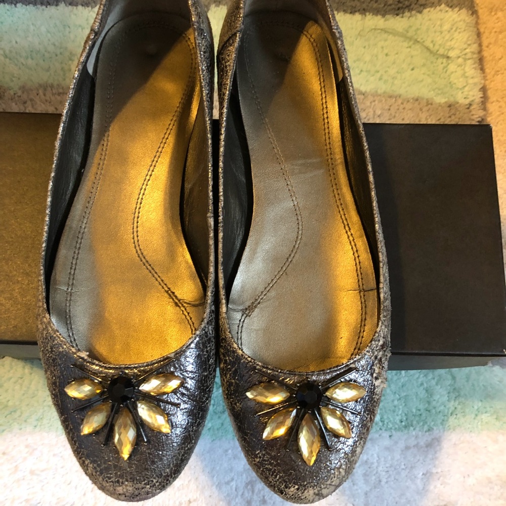 Tahari silver embellished flats